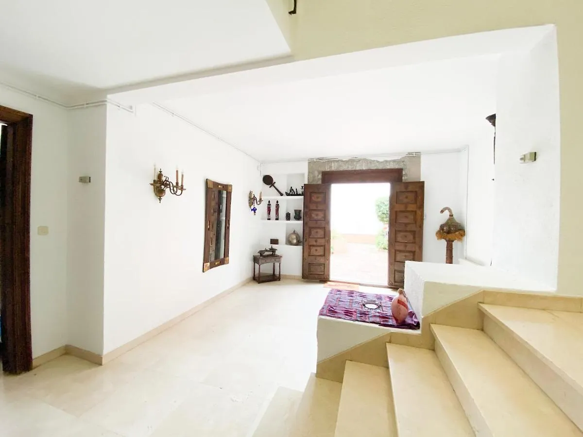 Medieval Tower & Villa By The Sea 칼데스 데스트락 0*,  스페인
